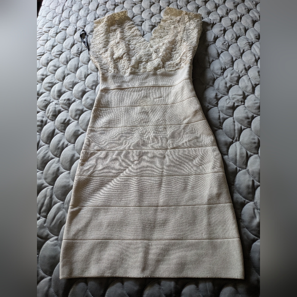 Bebe Cream Dress XXS